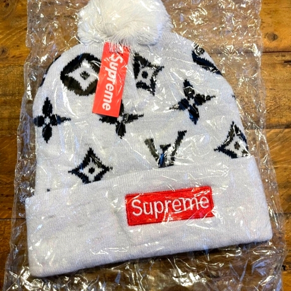 Louis Vuitton Accessories - New Supreme Louis Vuitton toque